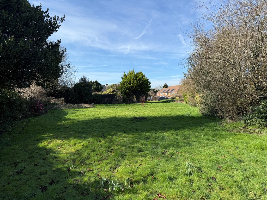 Lot: 89 - DEVELOPMENT OPPORTUNITY - PERMISSION FOR TWO DETACHED CHALET BUNGALOWS AND EXTENSION OF EXISTING DWELLING INTO CHALET BUNGALOW - View of land to rear